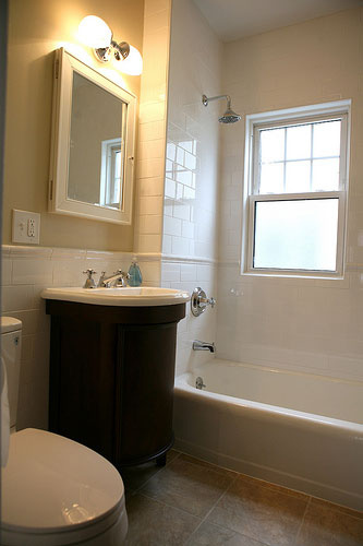 Small bathroom remodeling, bathroom vanity, bath remodel contractor, bath vanity, Cleveland 