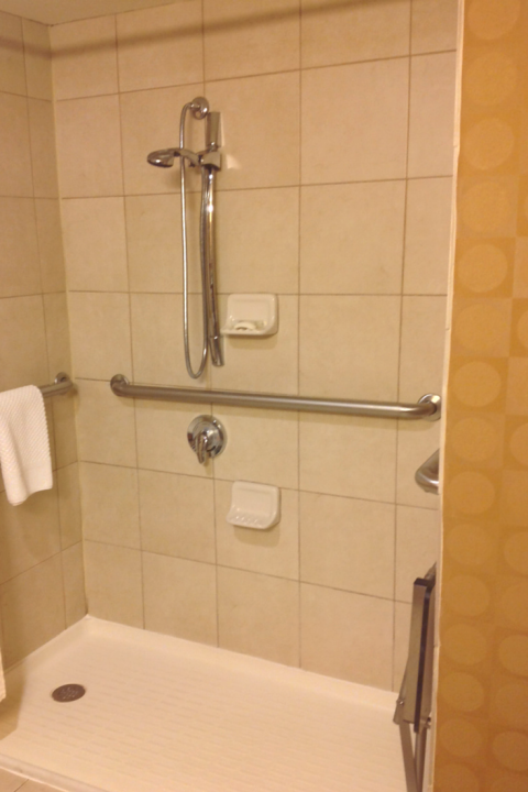 7 ideas to improve a hotel shower for universal and accessible design
