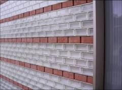 Glass block wall using 4 x 4 x 4 blocks in a running bond pattern