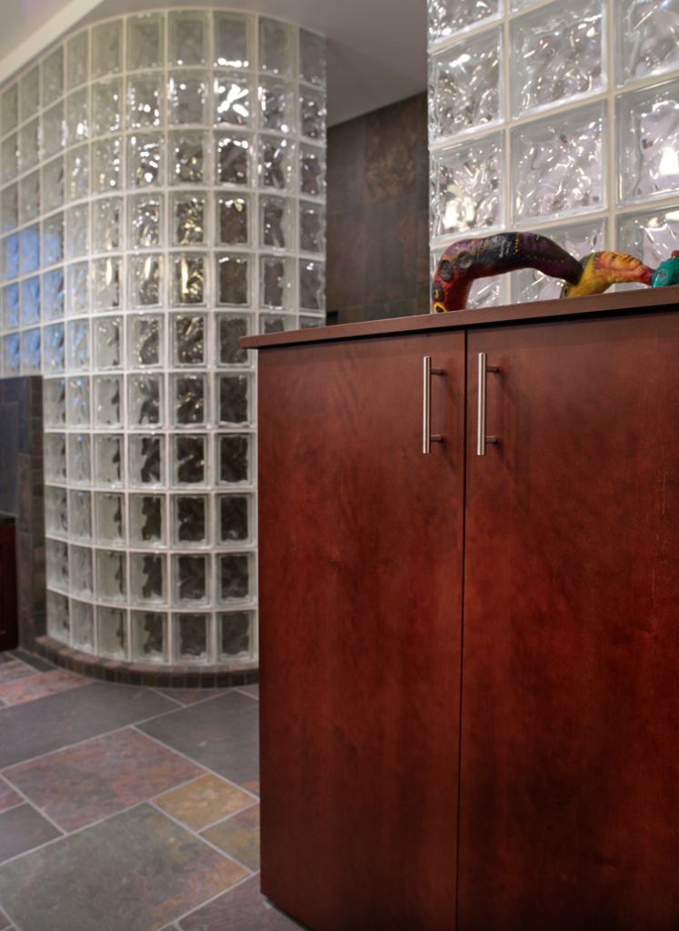 Curved walk in shower wall using Arque glass blocks