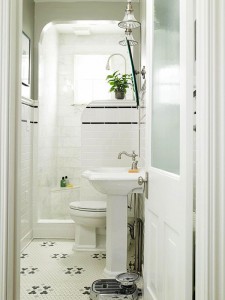 Shower window in a tiny bathroom design 