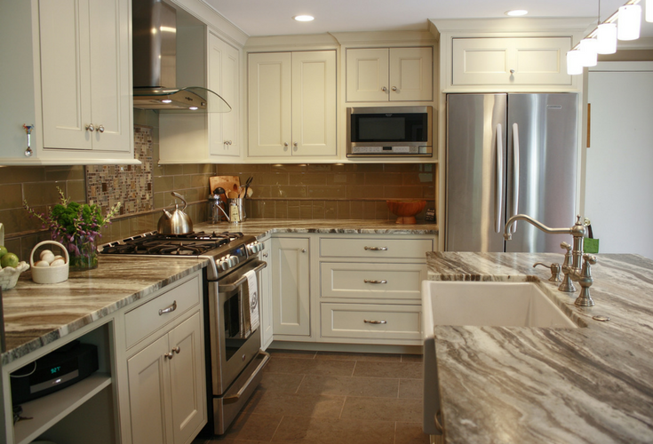 Leathered 3D textured quartzite countertop in a luxury home | Innovate Building Solutions