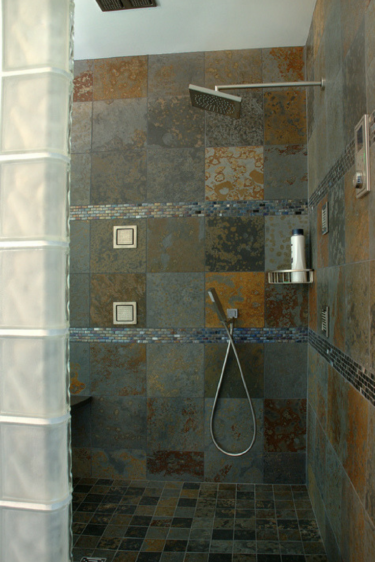 Walk in shower in a small bathroom – design ideas for limited space