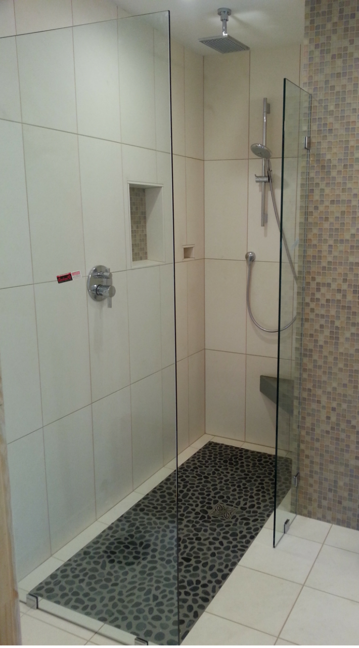 small bathroom layouts with walk in shower