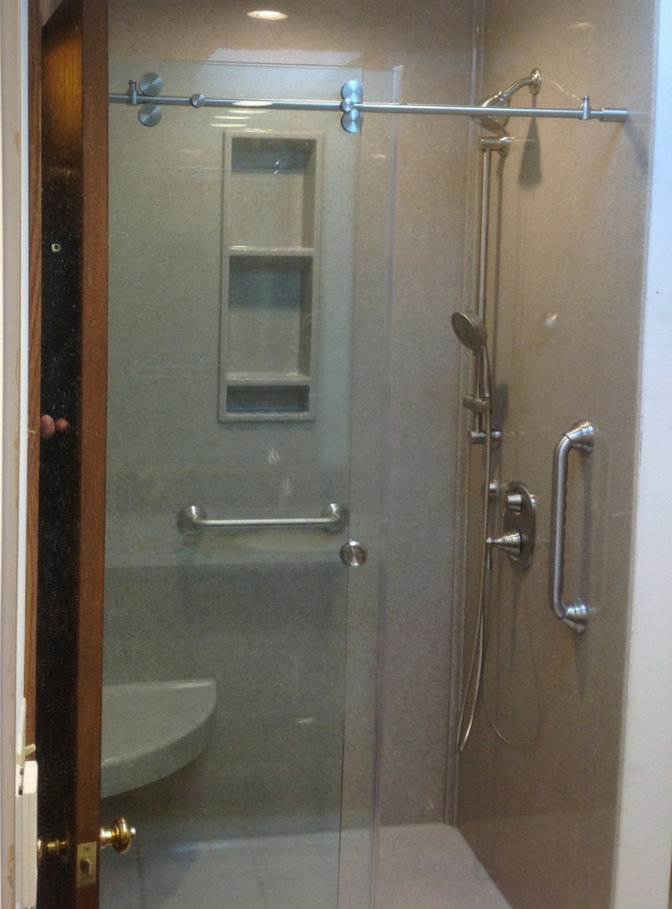 No Duck Frameless Glass Door | Innovate Building Solutions | #GlassDoor #ShowerDoor #FramelessDoor