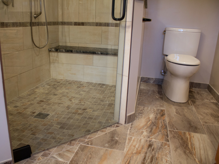 Larger shower opening in a one level shower | Innovate Building Solutions | #RollInShower #WalkInShower #CurblessShower