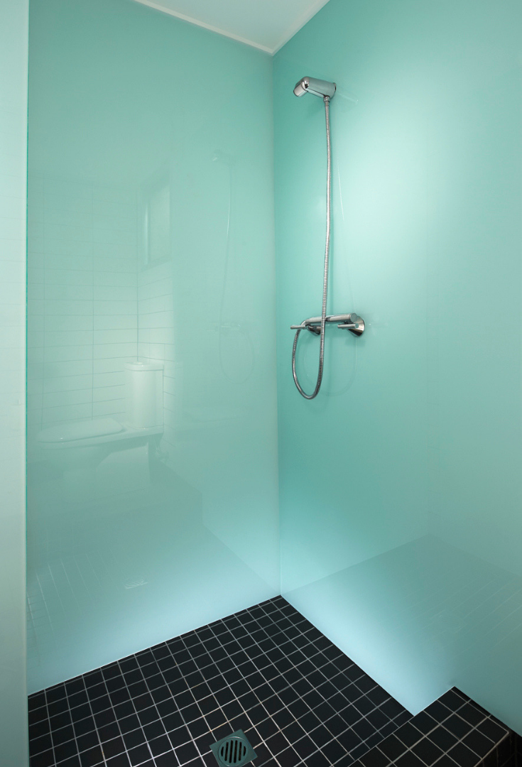 glacier high gloss acrylic wall panels in a shower | Innovate Building Solutions | #GlossAcrylicPanels #HighGlossPanel #lustroliteWallPanels