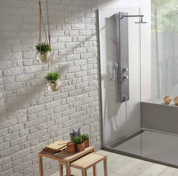 Modern low profile cultured stone shower pans | Innovate Building Solutions | #Lowprofiled #CulturedShowerpan #ShowerWallPanel