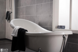 Pros & Cons (Advantages & Disadvantages) of Shower Wall Panels vs. Tile ...