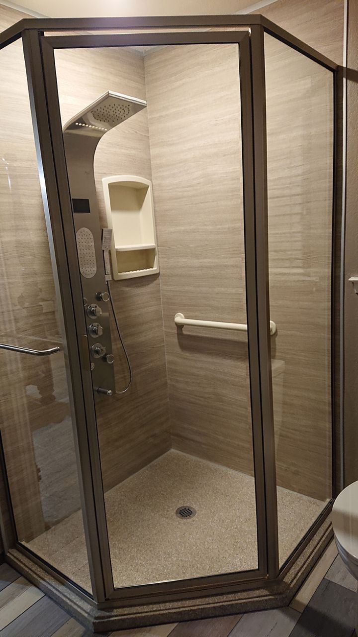 Laminate shower wall panels and cultured granite shower pan | Innovate building Solutions | #Laminatewallpanels #CultureGraniteBase #ShowerBase 