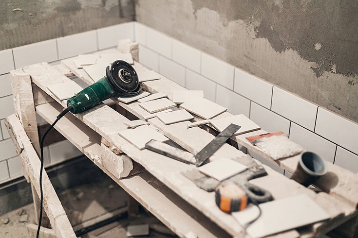 Disadvantage 3 dirty remodeled bathroom from cutting tile on a saw | Innovate Building Solutions | #DirtyRemodel #NastyShower #BathroomRemodel