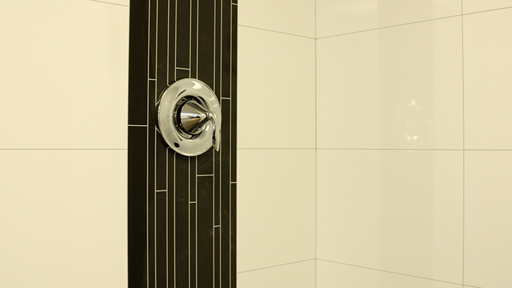 Quality 8 white 24 x 12 shower wall panels | Innovate Building Solutions #WallPanels #ShowerSurround #BathroomWallpanels