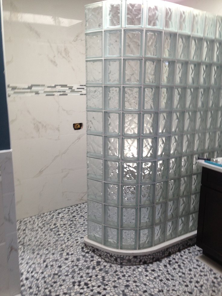 Reason 3 tall - glass block curved shower wall 80 inches tall | Innovate Building Solutions #GlassBlockcurvedwall #showerwall #Glassblockshowerwall