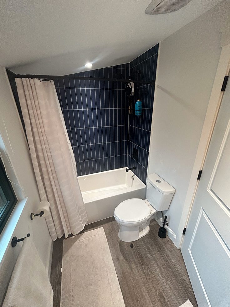 Step 3 question 2 budget for laminate wall surround vertical blue sub - Innovate Building Solutions, Bathroom Design Ideas, Modern Bathtub Concepts, Hotel Type Design, Luxury Bathroom Concepts