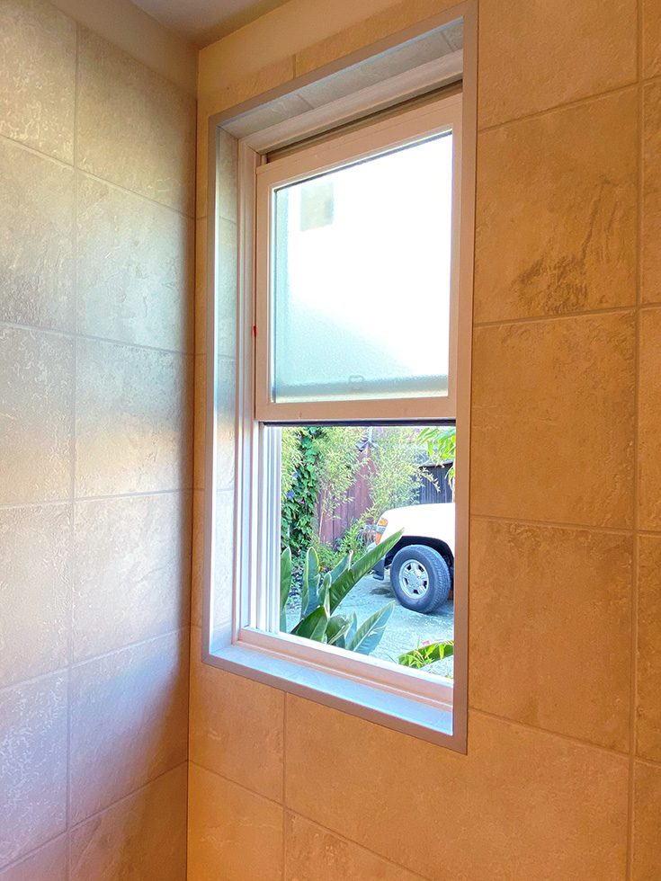 Step 3 question 6 window trim laminate tub wall panels - Innovate Building Solutions, Cleveland Ohio Bathroom Designs, Bathroom Tub Surrounds, Wall Panels Around Windows, Bathroom Window Design Ideas