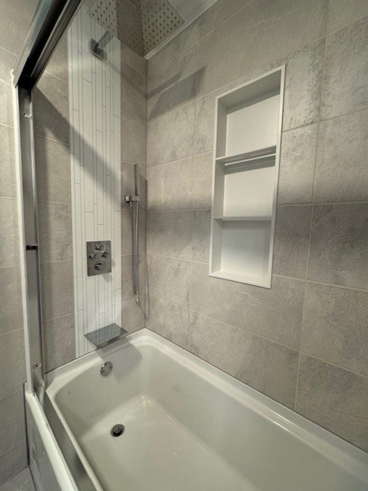 Step 4 accessory 1 vertical niche laminate shower wall panels - Innovate Building Solutions, Cleveland Ohio Modern Bathrooms, Bathroom Storage Options, Custom Bathroom Niches, Bathtub Remodeling Ideas