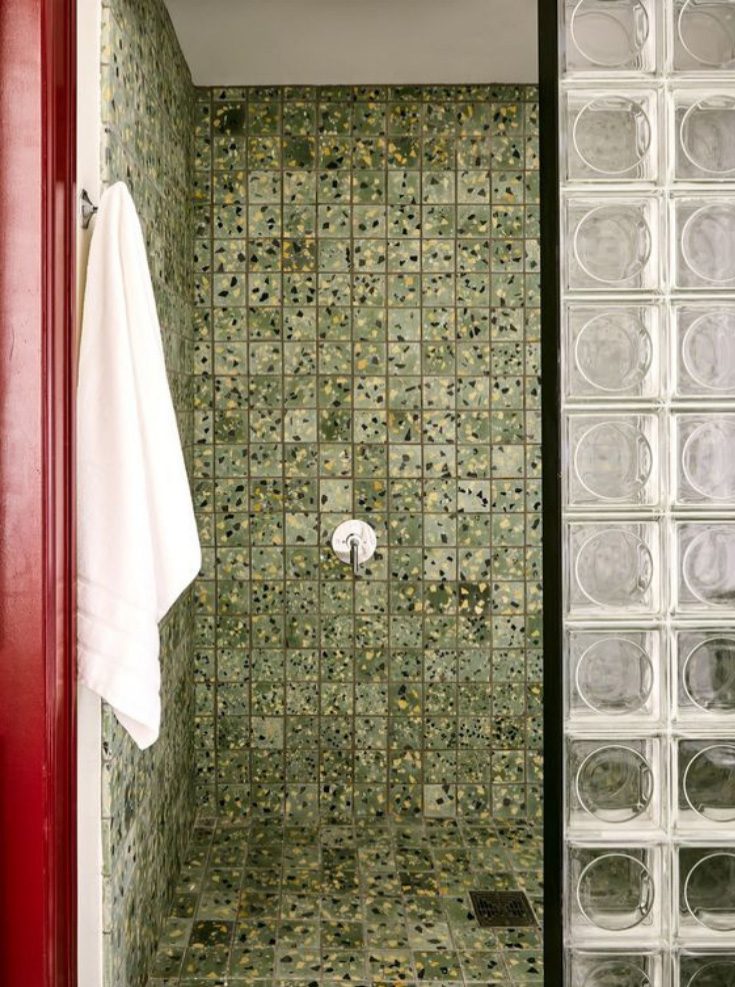 Feature 10 recommendation 3 glass blocks in a boutique hotel shower - Innovate Building Solutions, Glass Block Shower Walls, Dream Shower Designs, Luxury Home Showers, Modern Bathroom Shower