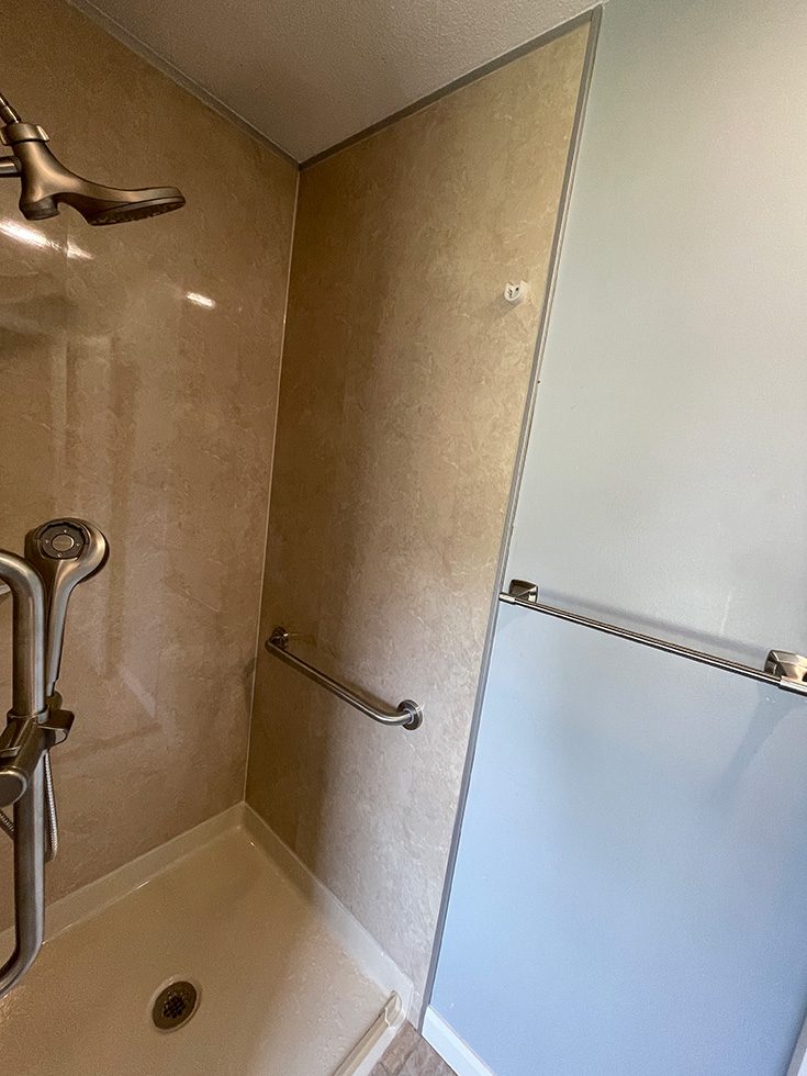 Feature 6 high gloss travertine laminate panels age in place - Innovate Building Solutions, Shower Wall Panel Options, Custom Bathroom Concepts, Shower Remodeling Projects, Home Improvement Ideas