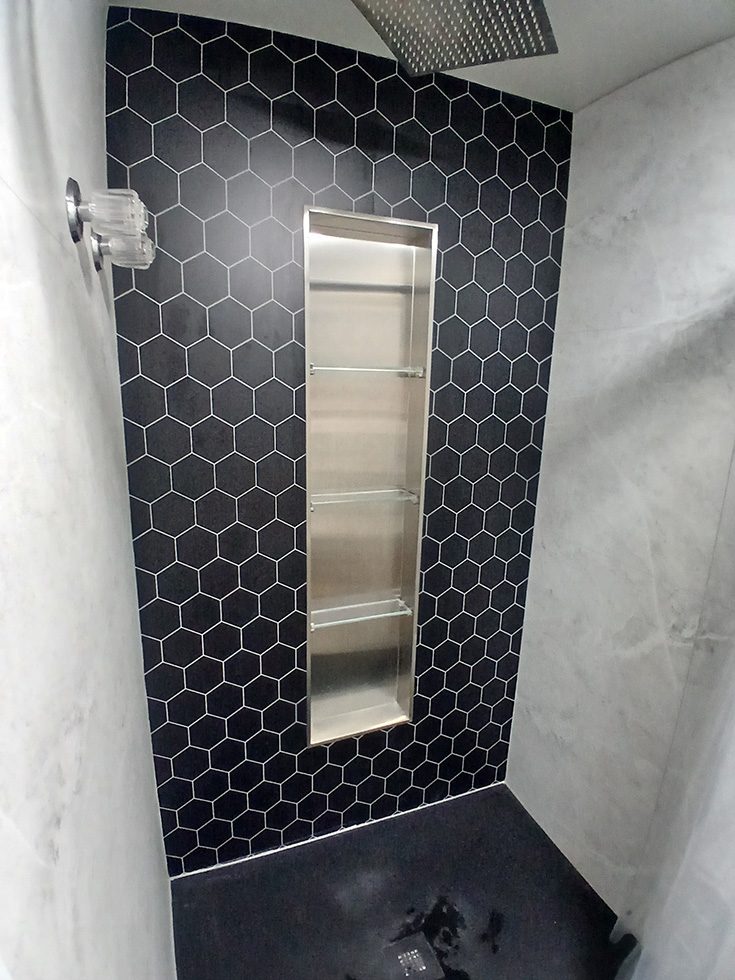 Problem 6 14 x 58 vertical brushed stainless niche black hex - Innovate Building Solutions, Walk In Shower Concepts, Bathroom Shower Accessories, Shower Wall Panels, Bathroom Shower Niches