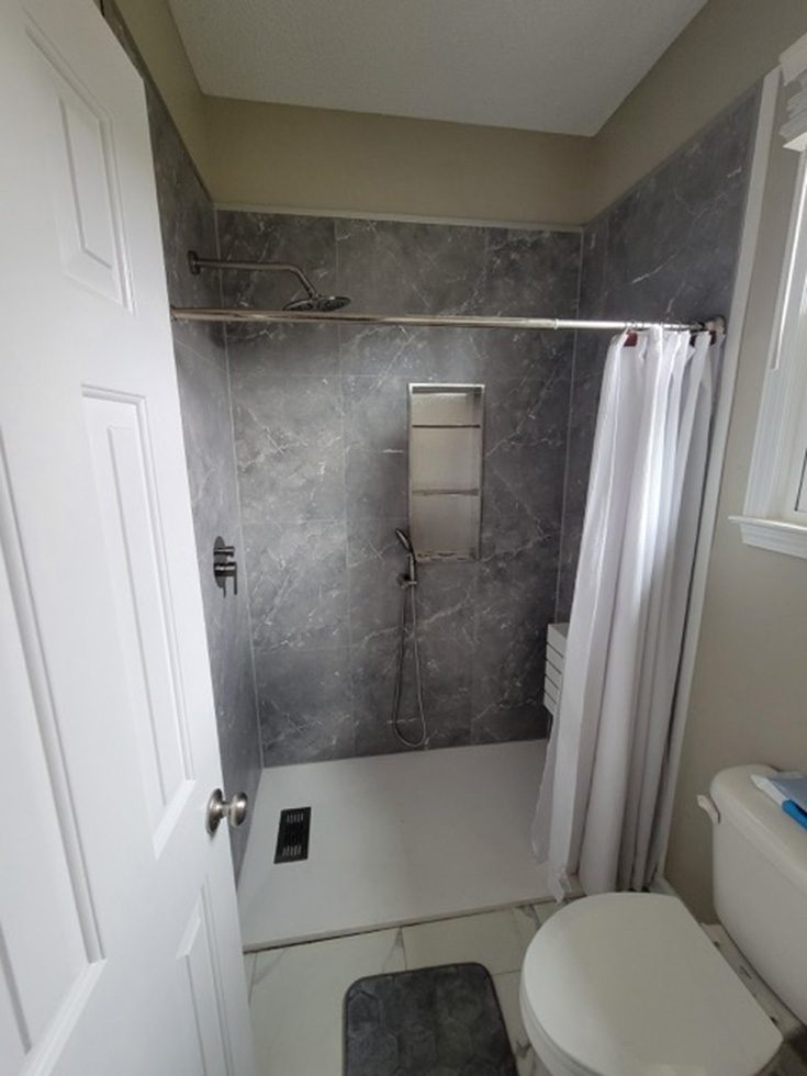 Idea 19 low profile shower pan in small 5' x 8' bathroom - Innovate Building Solutions, Custom Shower Pans, Bathroom Shower Remodeling, Walk In Shower Designs, Age In Place Bathroom Showers